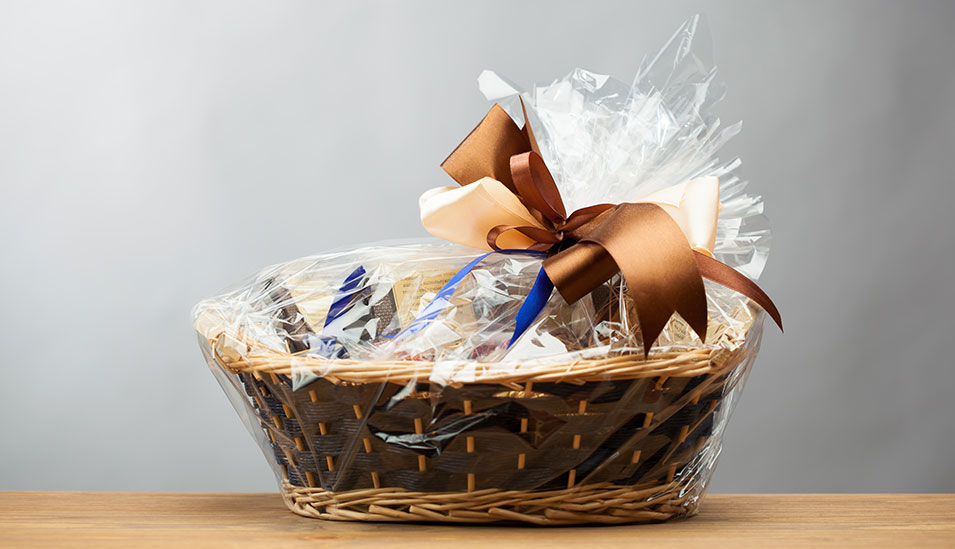 Housewarming Gift Basket. New Apartment Gift. Unique New Home Gift Box. New  Home Gift Basket. Closing Gift for Buyers. Real Estate Gifts. 